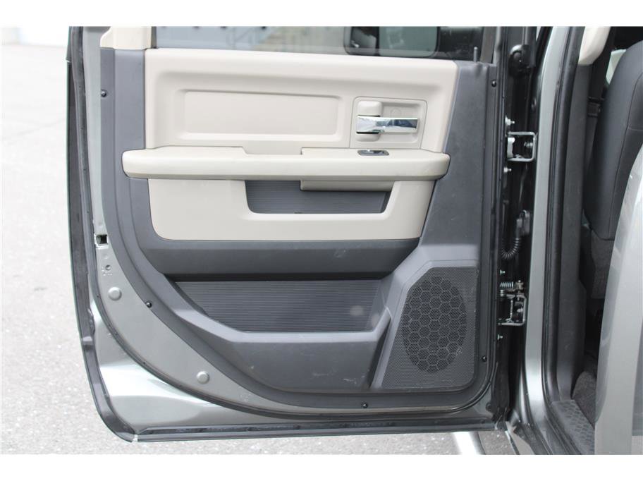 Used 2011 RAM 2500 SLT image 11