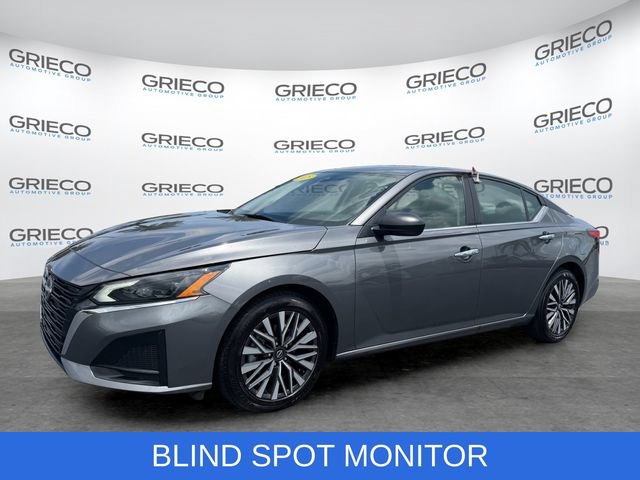 Used 2025 Nissan Altima 2.5 SV FWD image 3