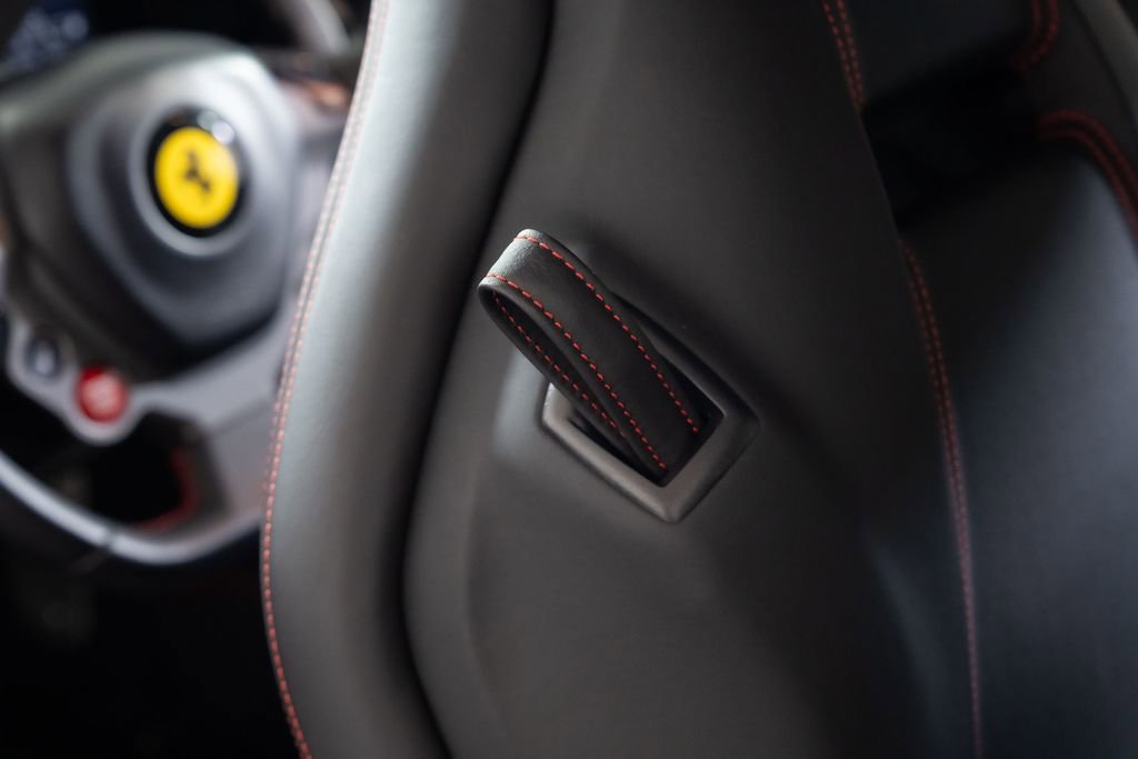 Used 2017 Ferrari 488 GTB RWD image 39