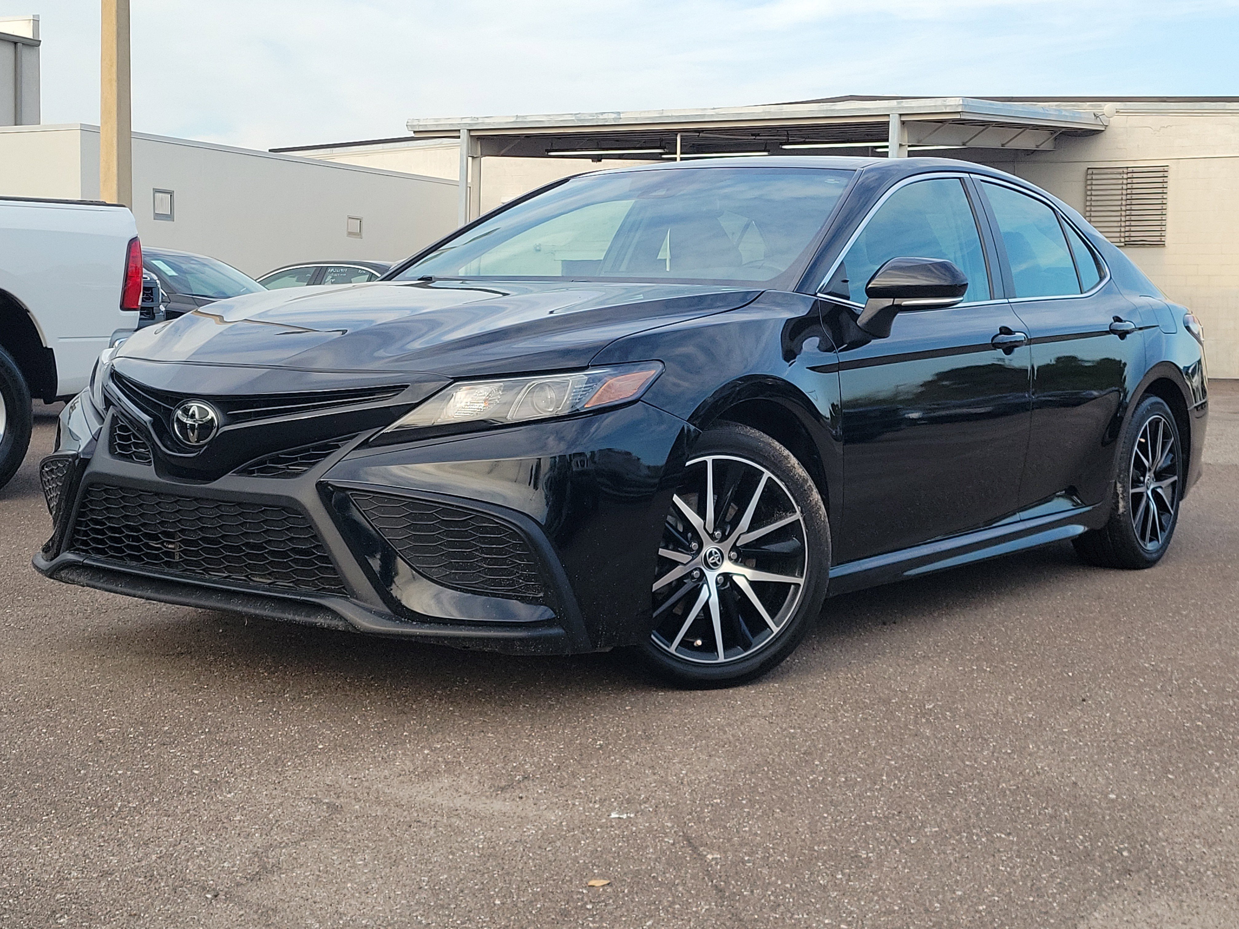 Used 2021 Toyota Camry SE w/ Convenience Package