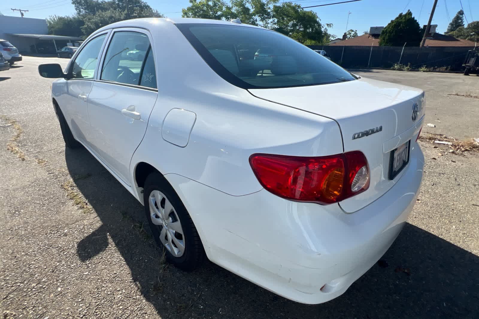 Used 2010 Toyota Corolla LE FWD image 6