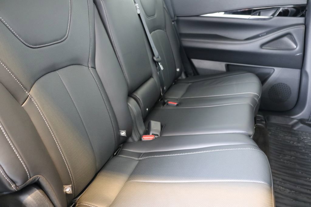 Certified 2025 INFINITI QX60 Pure image 33
