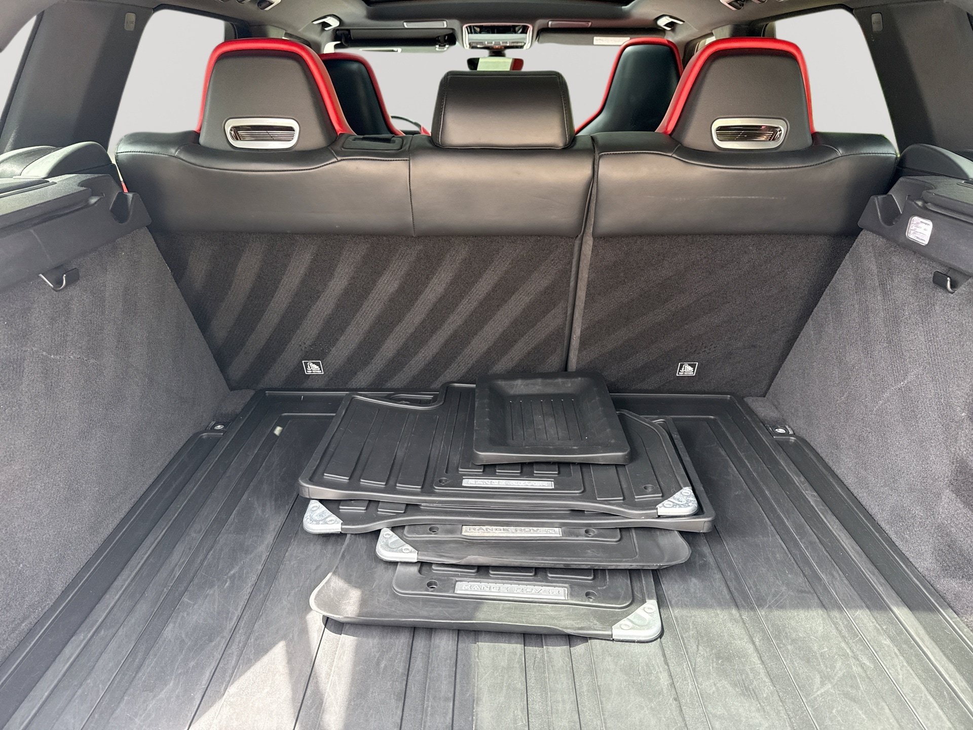 Used 2019 Land Rover Range Rover Sport SVR AWD/4WD image 22