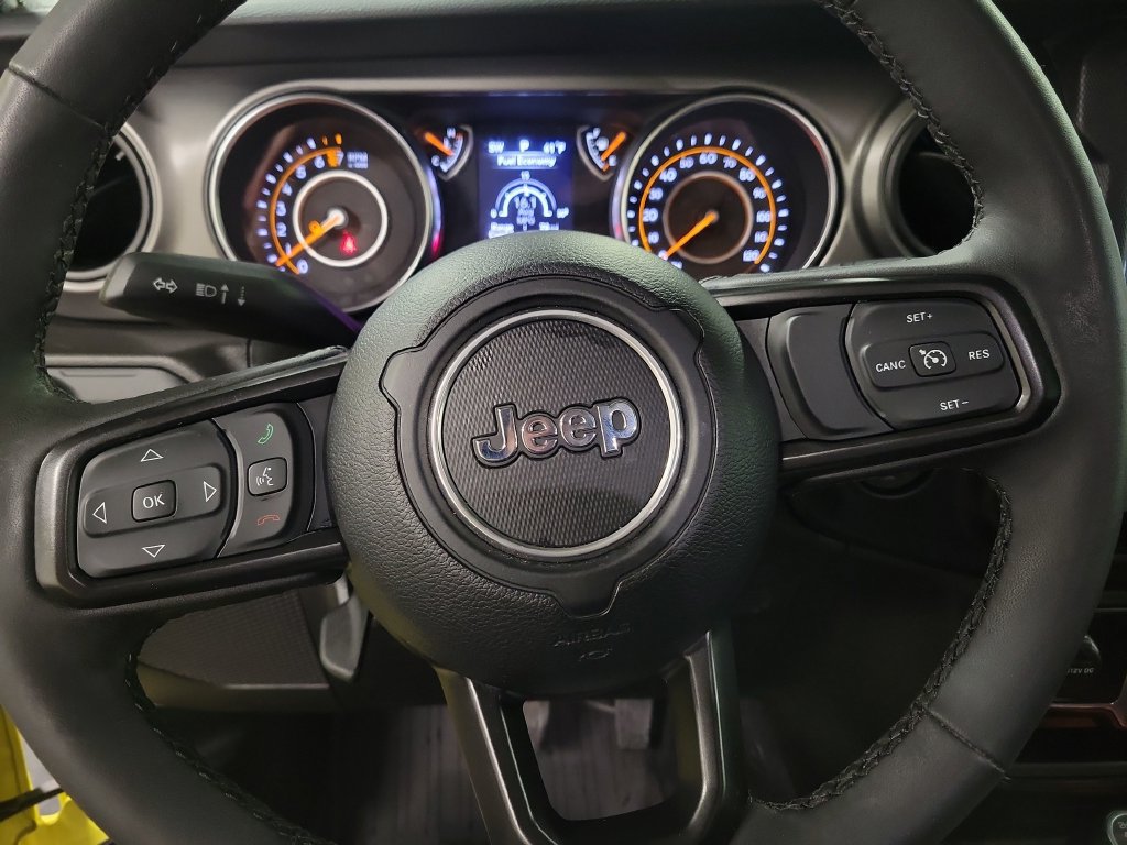 Used 2023 Jeep Gladiator Sport AWD/4WD image 23