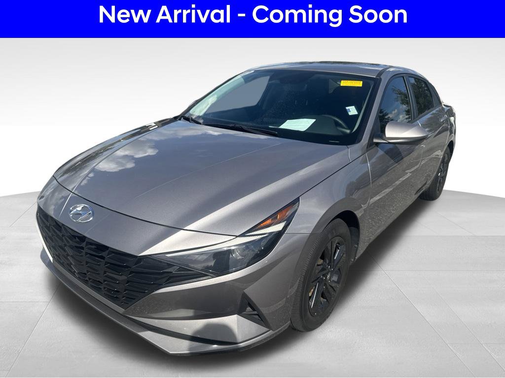 Used 2023 Hyundai Elantra Blue w/ Preferred Accessory Package FWD image 2