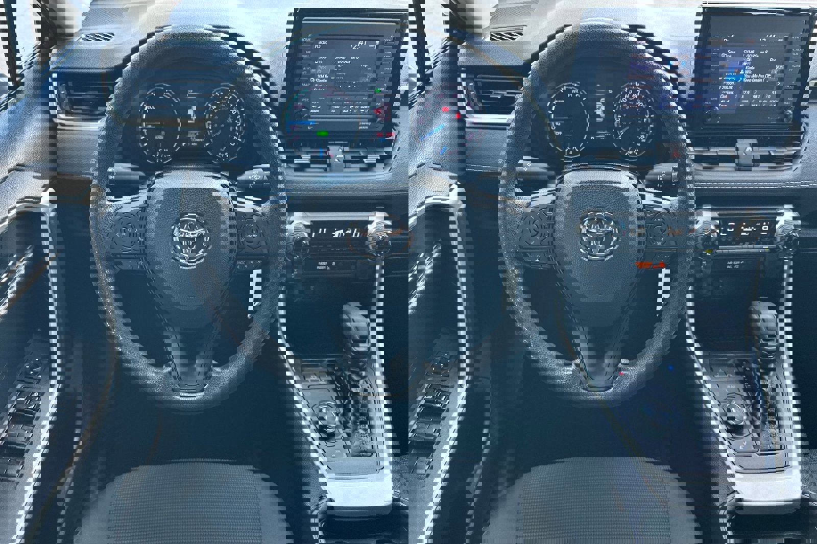 Used 2021 Toyota RAV4 LE AWD/4WD image 14