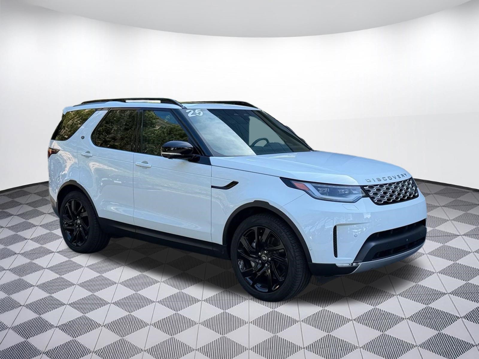 Certified 2025 Land Rover Discovery S AWD/4WD image 7