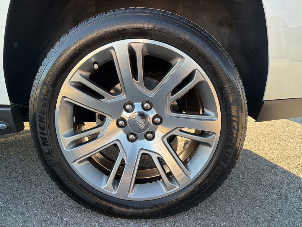 Used 2016 Cadillac Escalade Luxury image 15