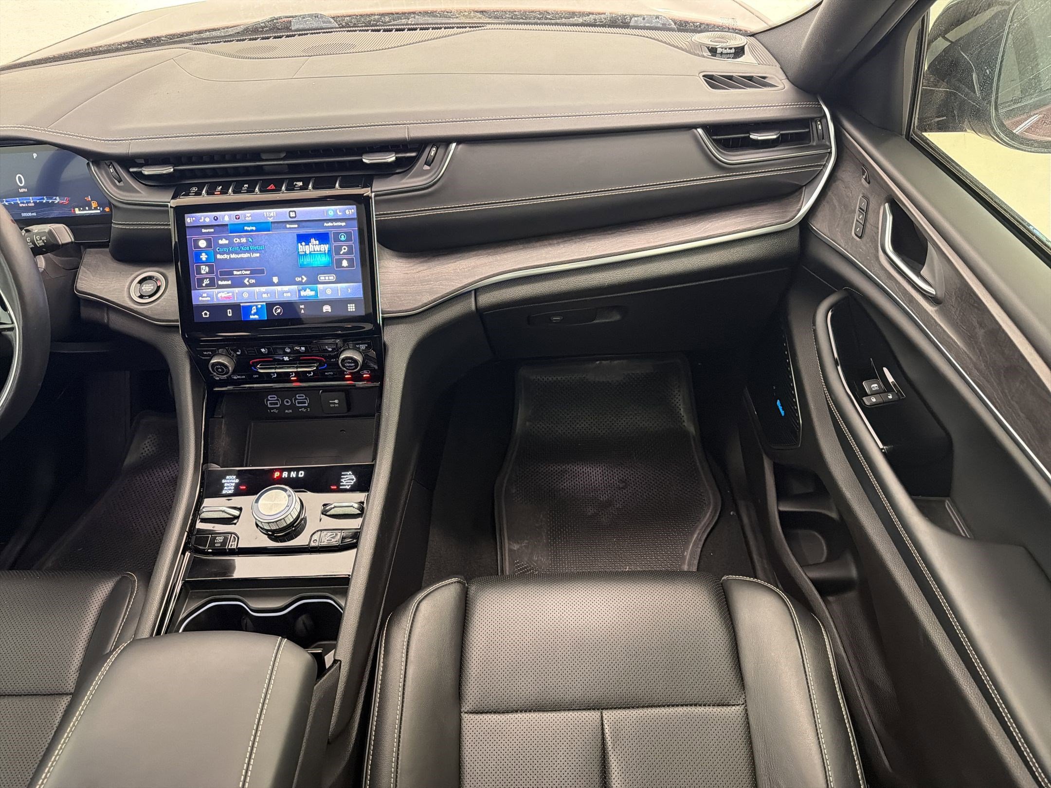 Used 2022 Jeep Grand Cherokee L Overland w/ Luxury Tech Group IV image 27