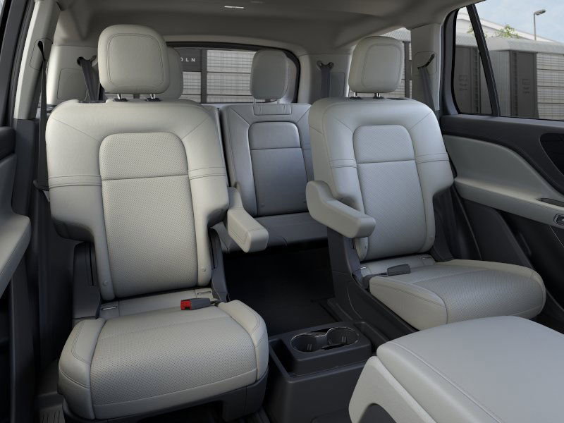New 2025 Lincoln Aviator AWD w/ Jet Appearance Package image 11