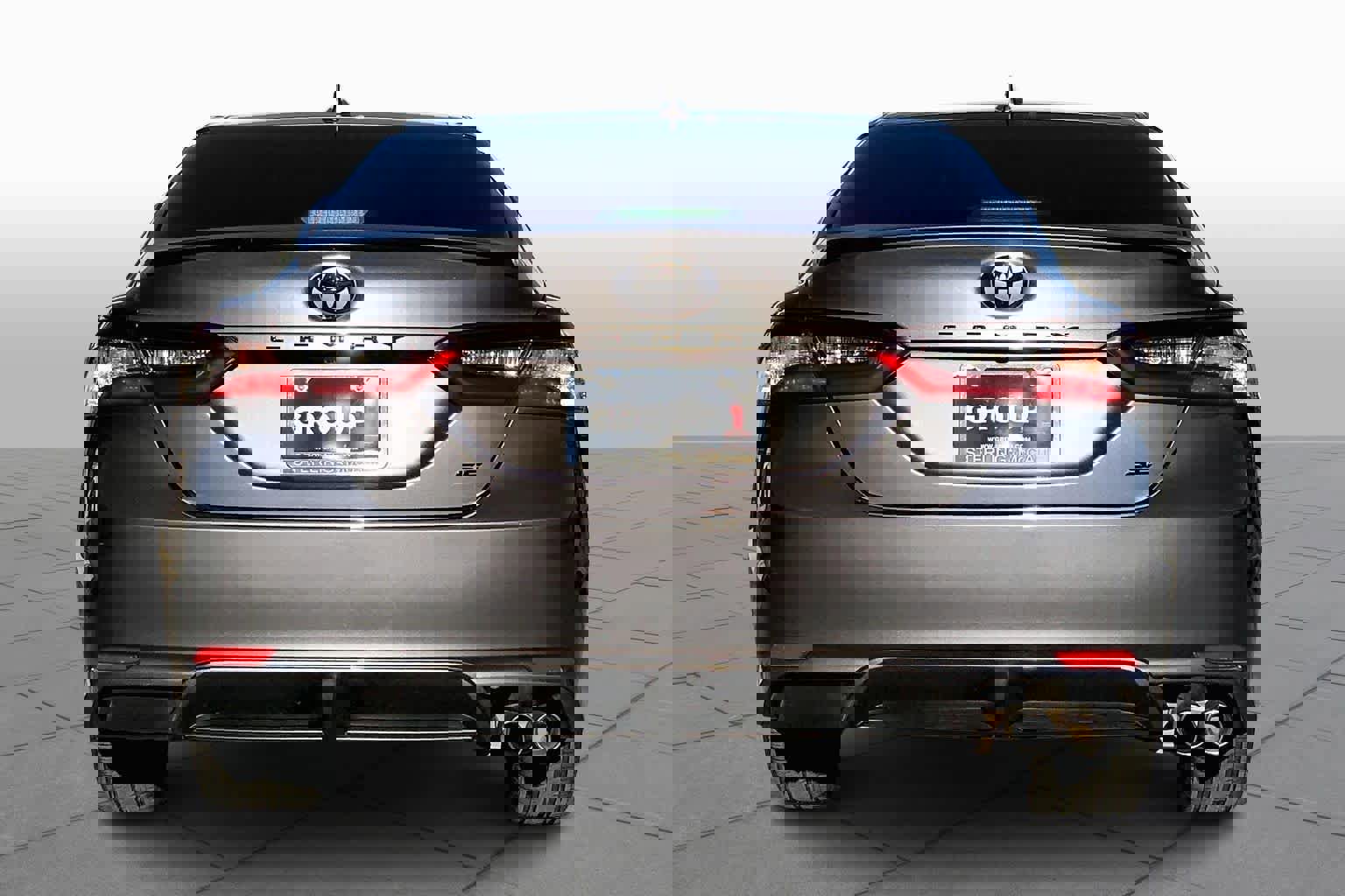 Used 2022 Toyota Camry SE image 4