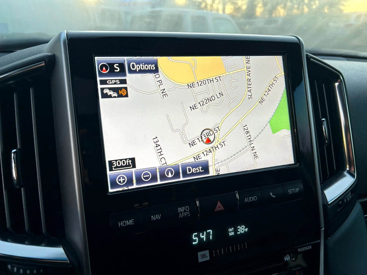 Used 2016 Toyota Land Cruiser image 9