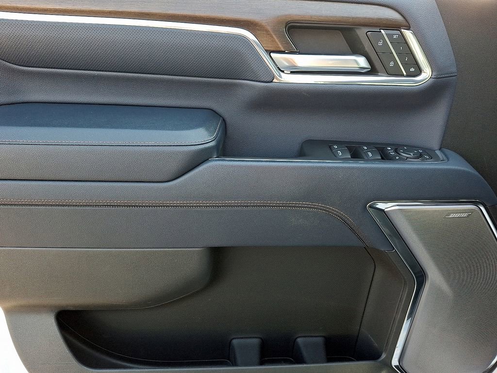 Used 2024 Chevrolet Silverado 2500 High Country w/ High Country Premium Package image 12