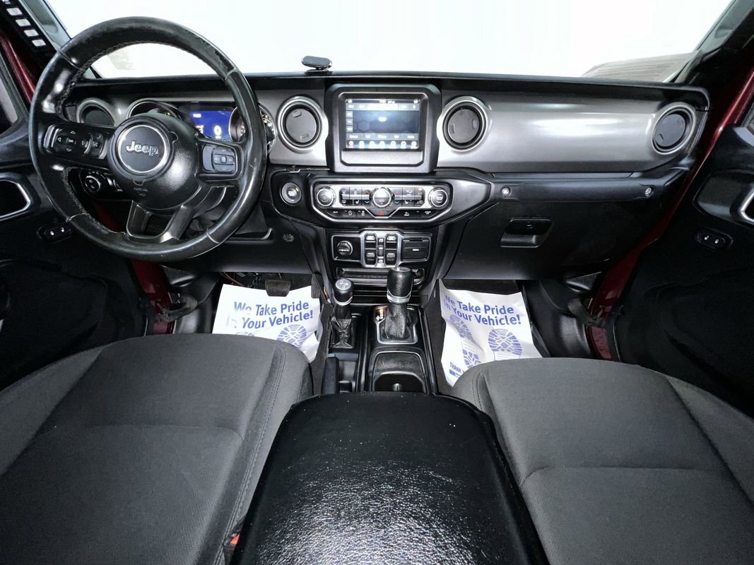 Used 2021 Jeep Gladiator Willys AWD/4WD image 18