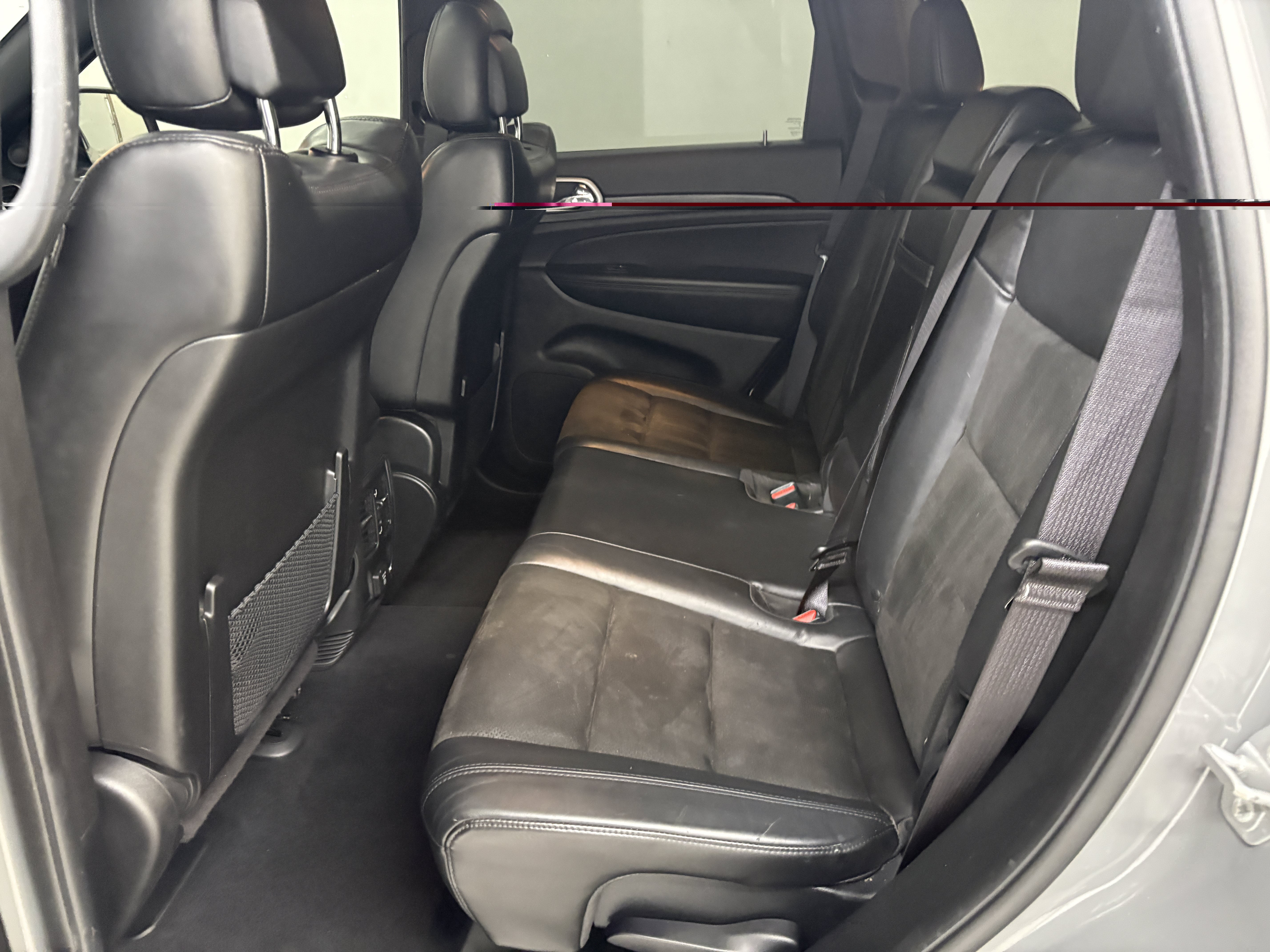 Used 2021 Jeep Grand Cherokee Laredo X AWD/4WD image 13