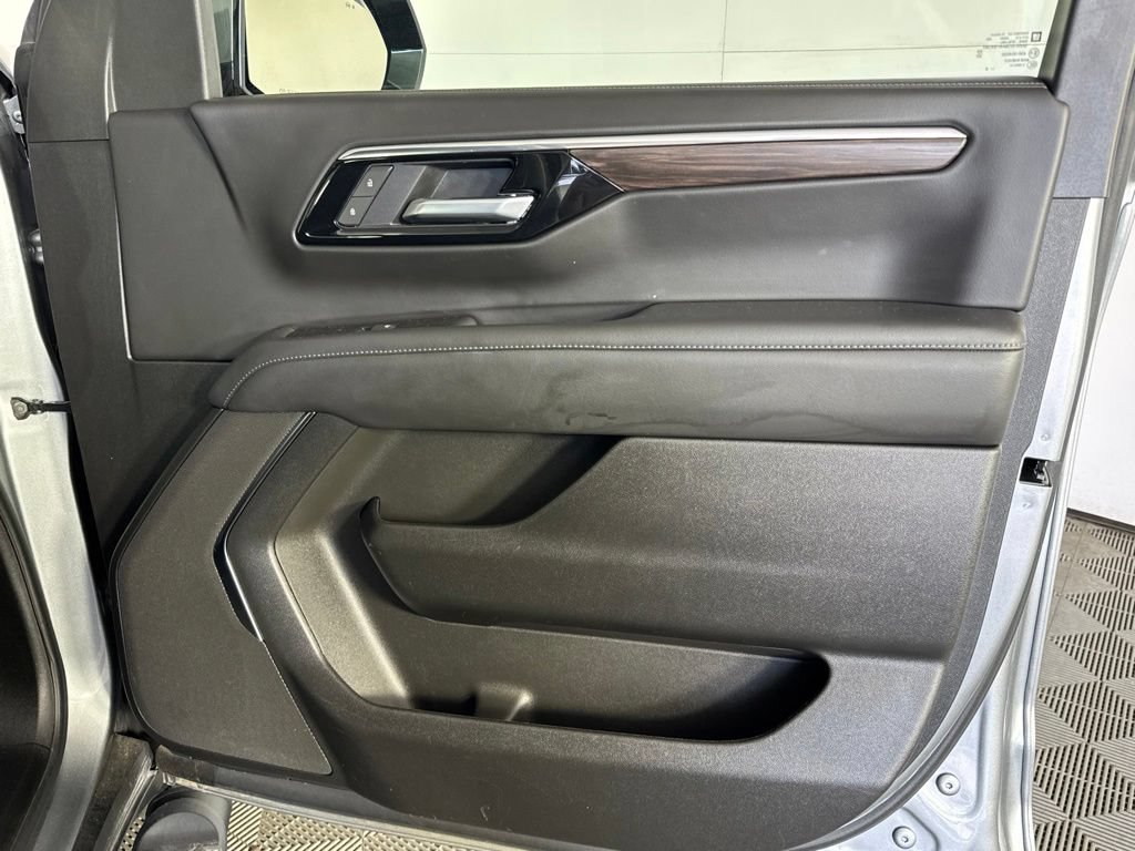 Certified 2025 Chevrolet Tahoe Z71 AWD/4WD image 39