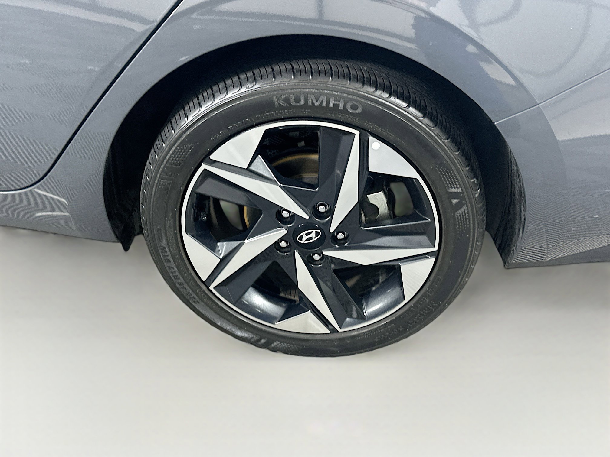 Used 2023 Hyundai Elantra SEL w/ Convenience Package image 11