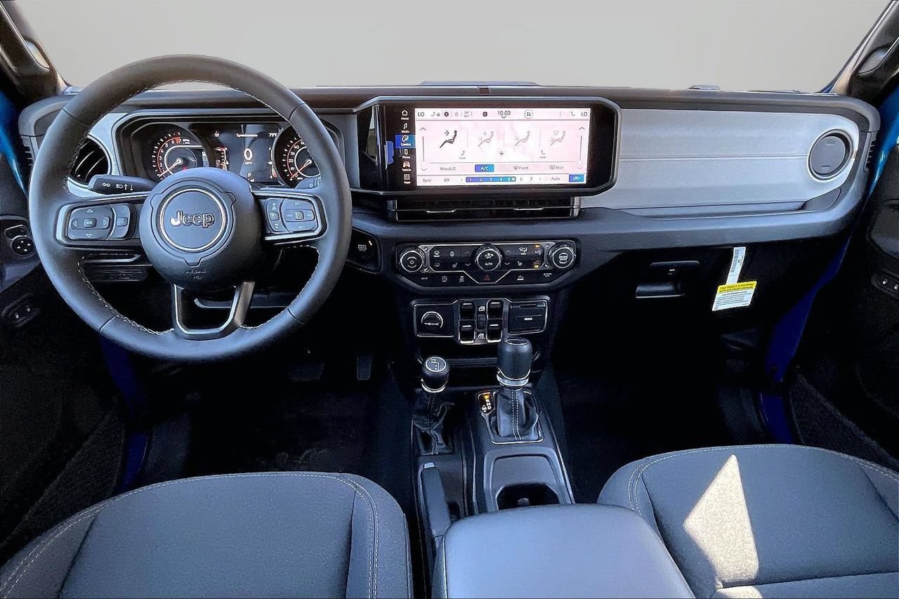 New 2026 Jeep Gladiator Sport AWD/4WD image 9