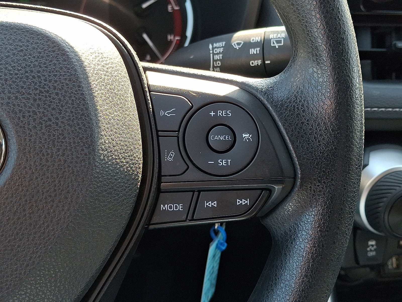 Certified 2023 Toyota RAV4 LE FWD image 28