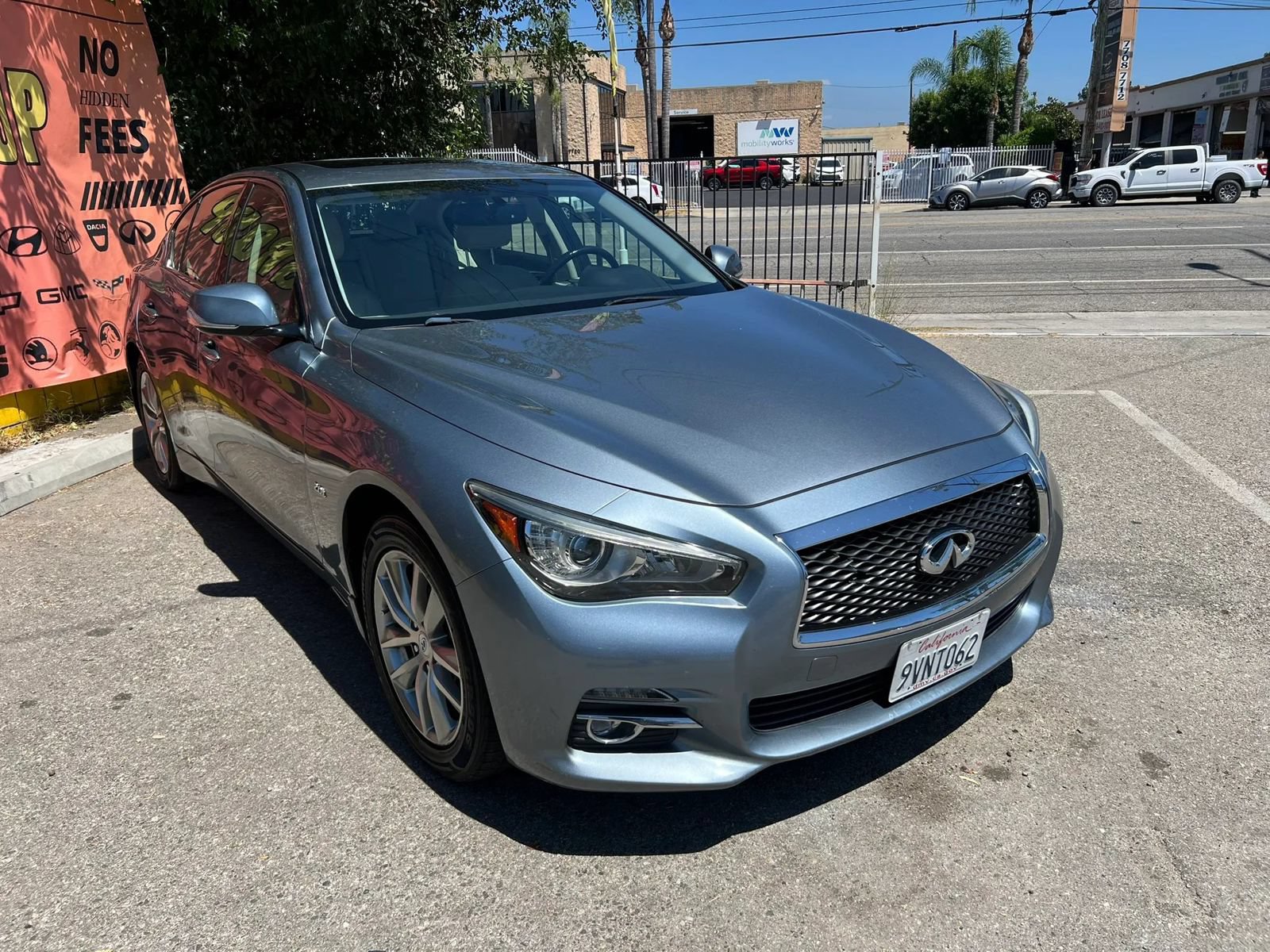 Used 2017 INFINITI Q50 Premium w/ 2.0T Premium Plus Package RWD image 3