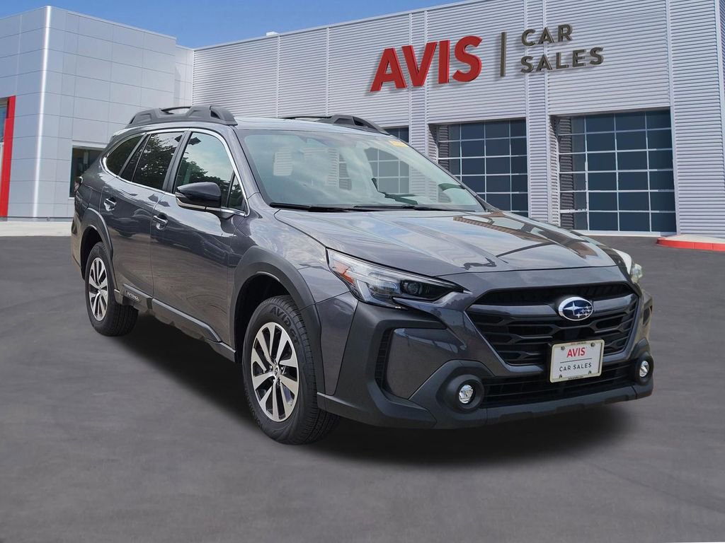 Used 2025 Subaru Outback Premium image 9