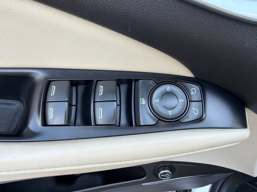 Used 2019 Buick Enclave Essence FWD image 30