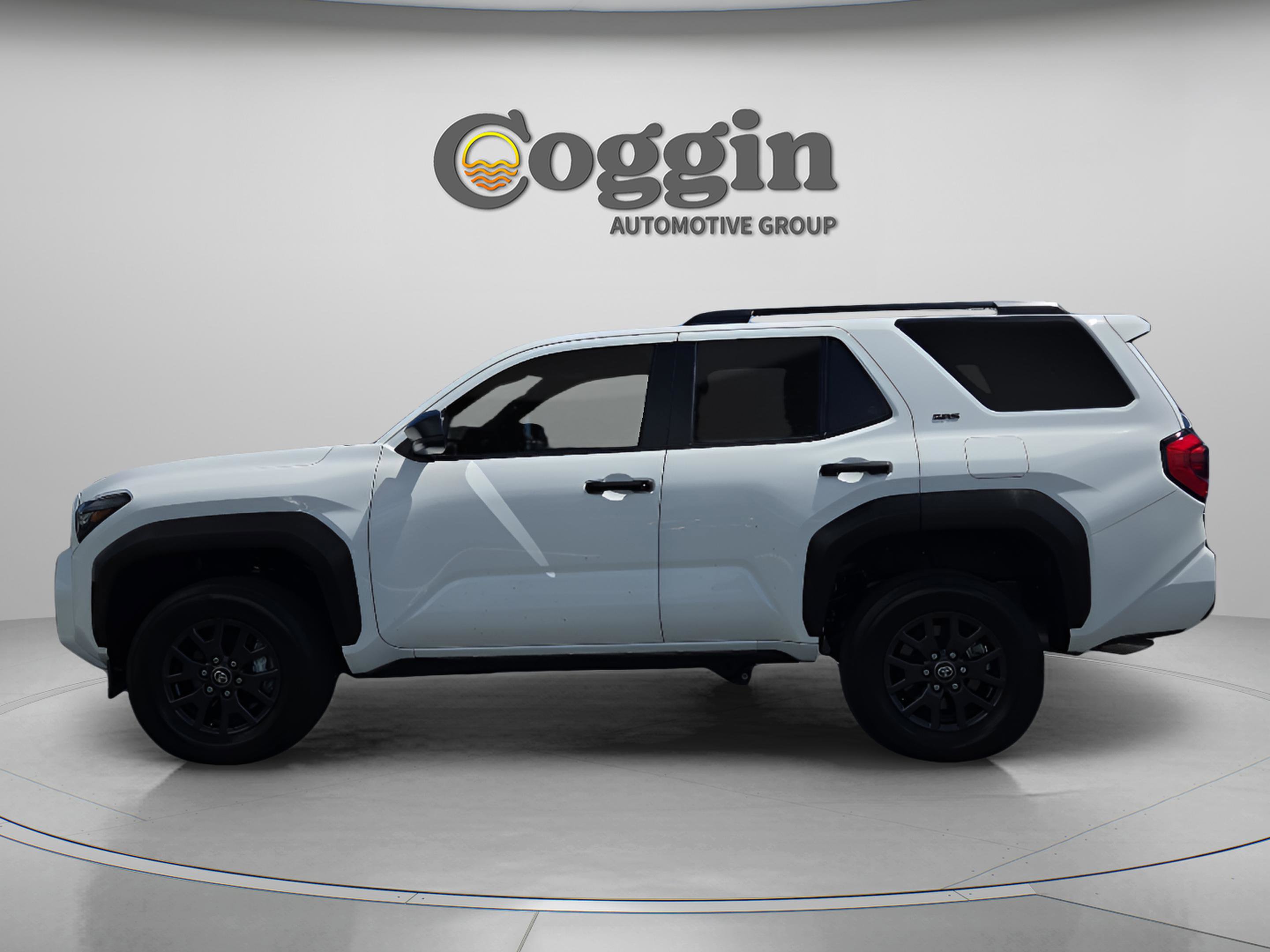 Used 2025 Toyota 4Runner SR5 image 2