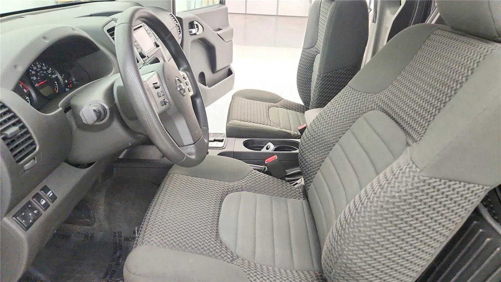 Used 2018 Nissan Frontier SV image 22