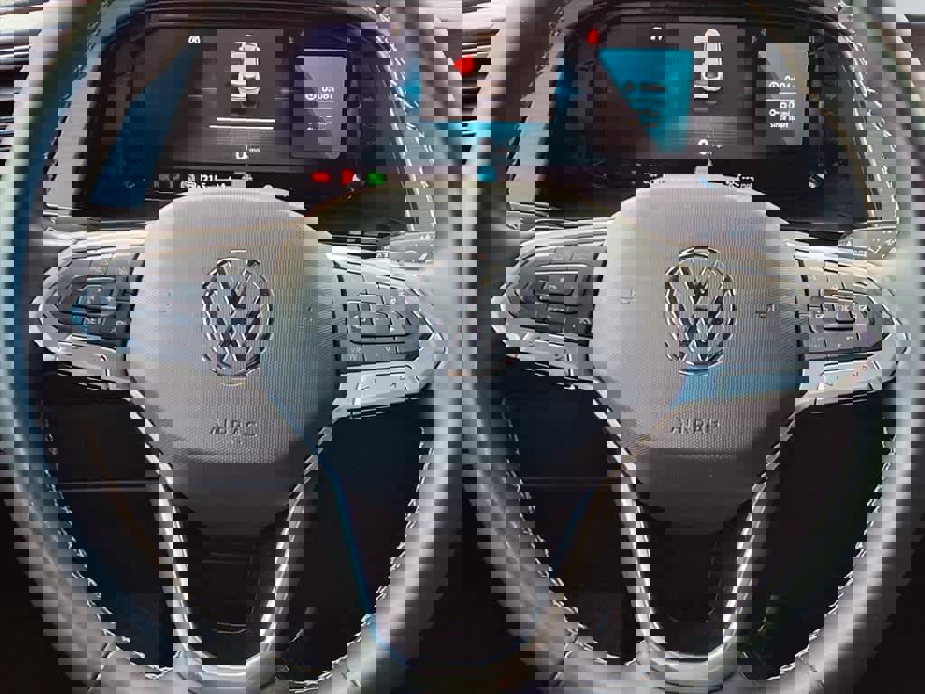 Used 2024 Volkswagen Atlas Cross Sport SE image 16