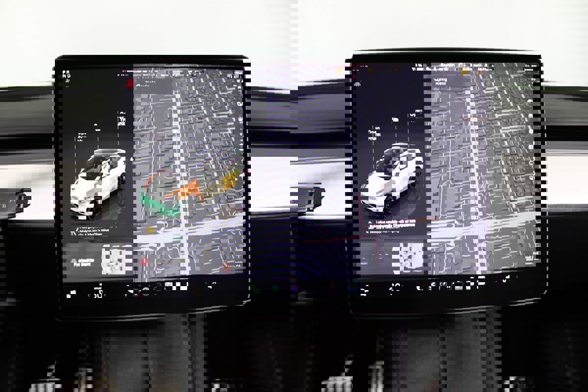 Used 2022 Tesla Model Y Performance image 15