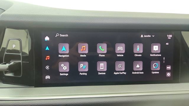 Used 2025 Porsche Cayenne w/ Premium Package image 49