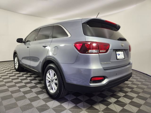 Used 2020 Kia Sorento LX w/ LX I4 Convenience Package image 3
