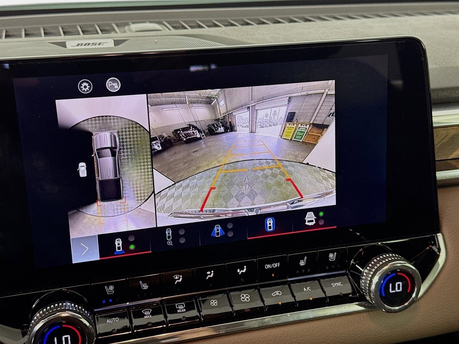 Used 2024 GMC Canyon Denali image 18