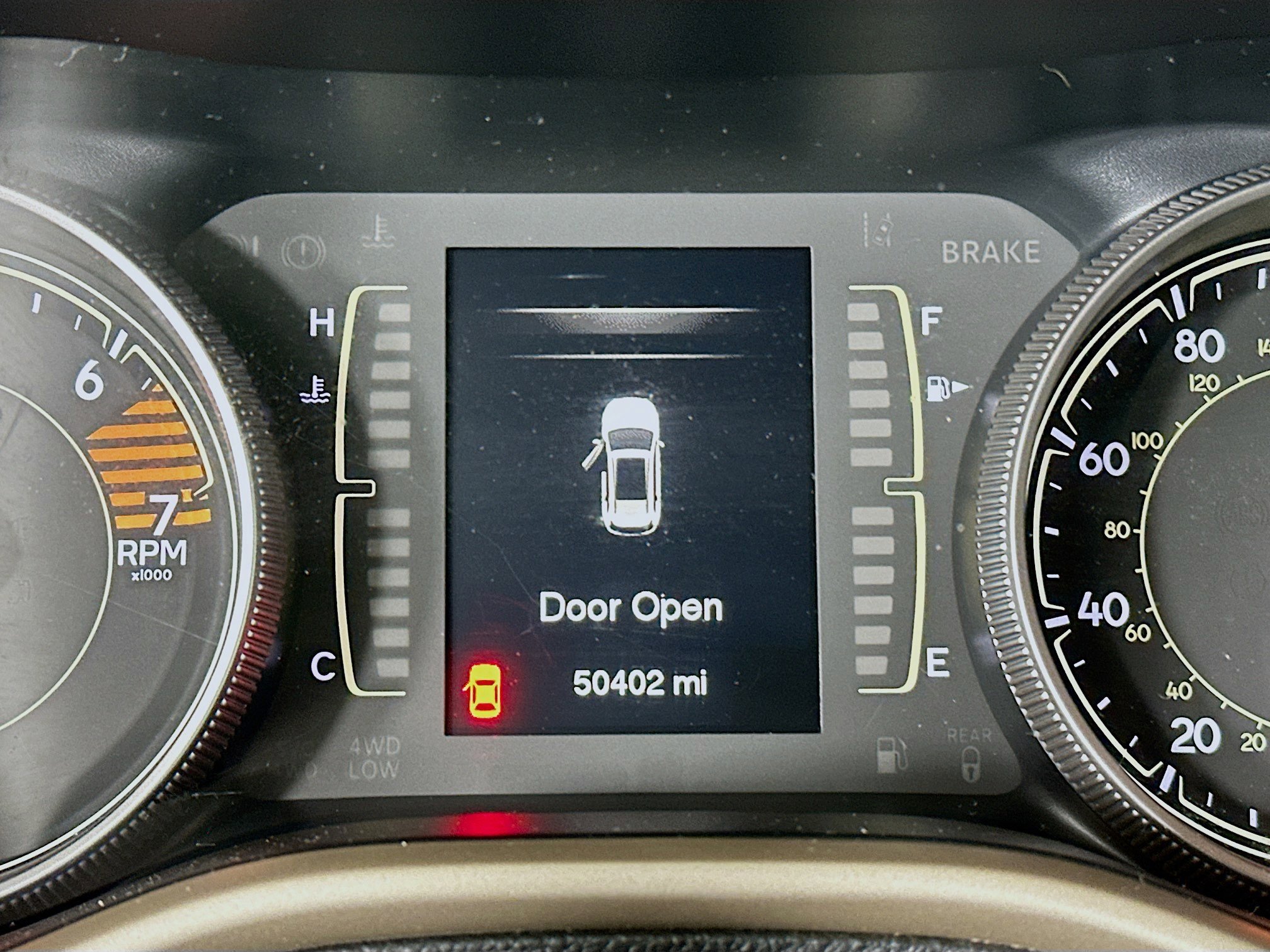 Used 2017 Jeep Cherokee Latitude w/ Cold Weather Group image 18