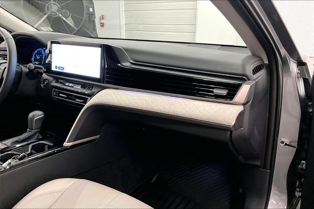 Used 2026 Toyota Camry XLE AWD/4WD image 19