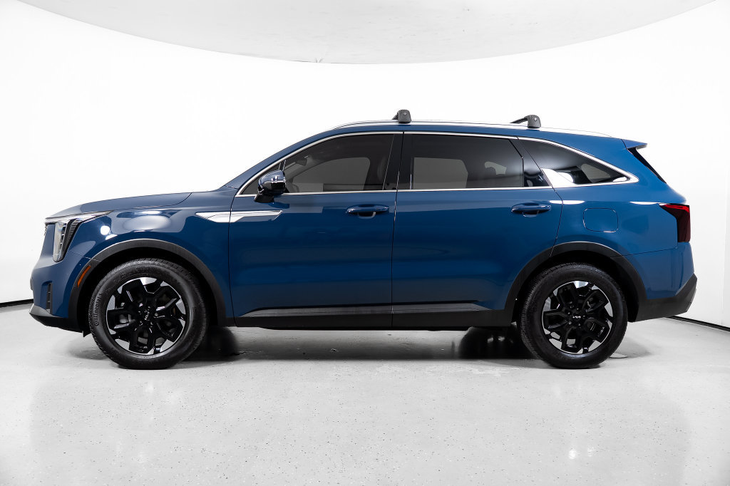 Used 2025 Kia Sorento S w/ Panoramic Sunroof Package FWD image 13