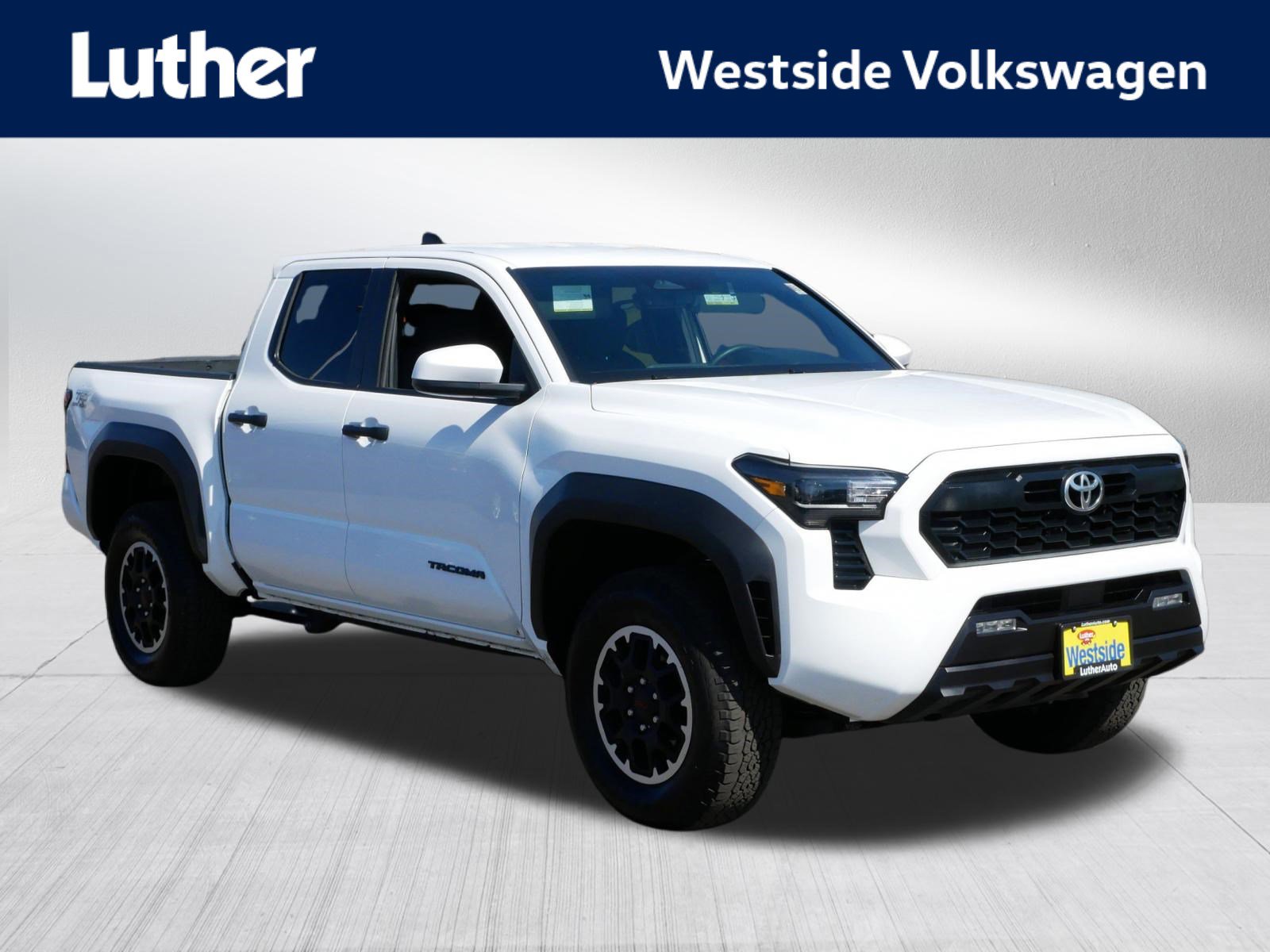 Used 2025 Toyota Tacoma TRD Off-Road AWD/4WD image 1