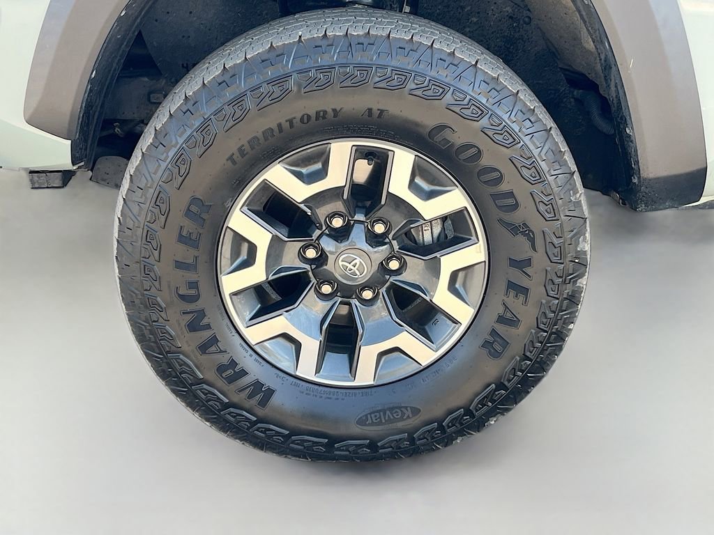 Used 2023 Toyota Tacoma TRD Off-Road AWD/4WD image 28