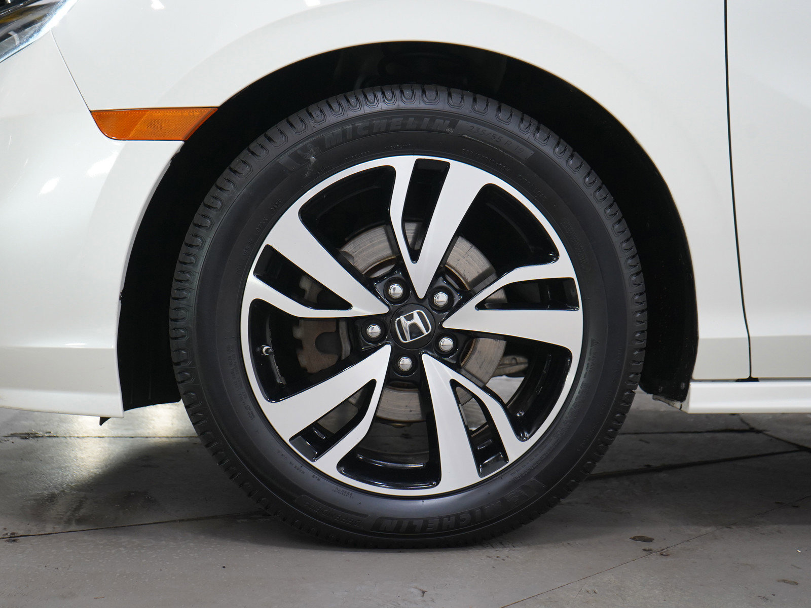 Used 2018 Honda Odyssey Elite image 36
