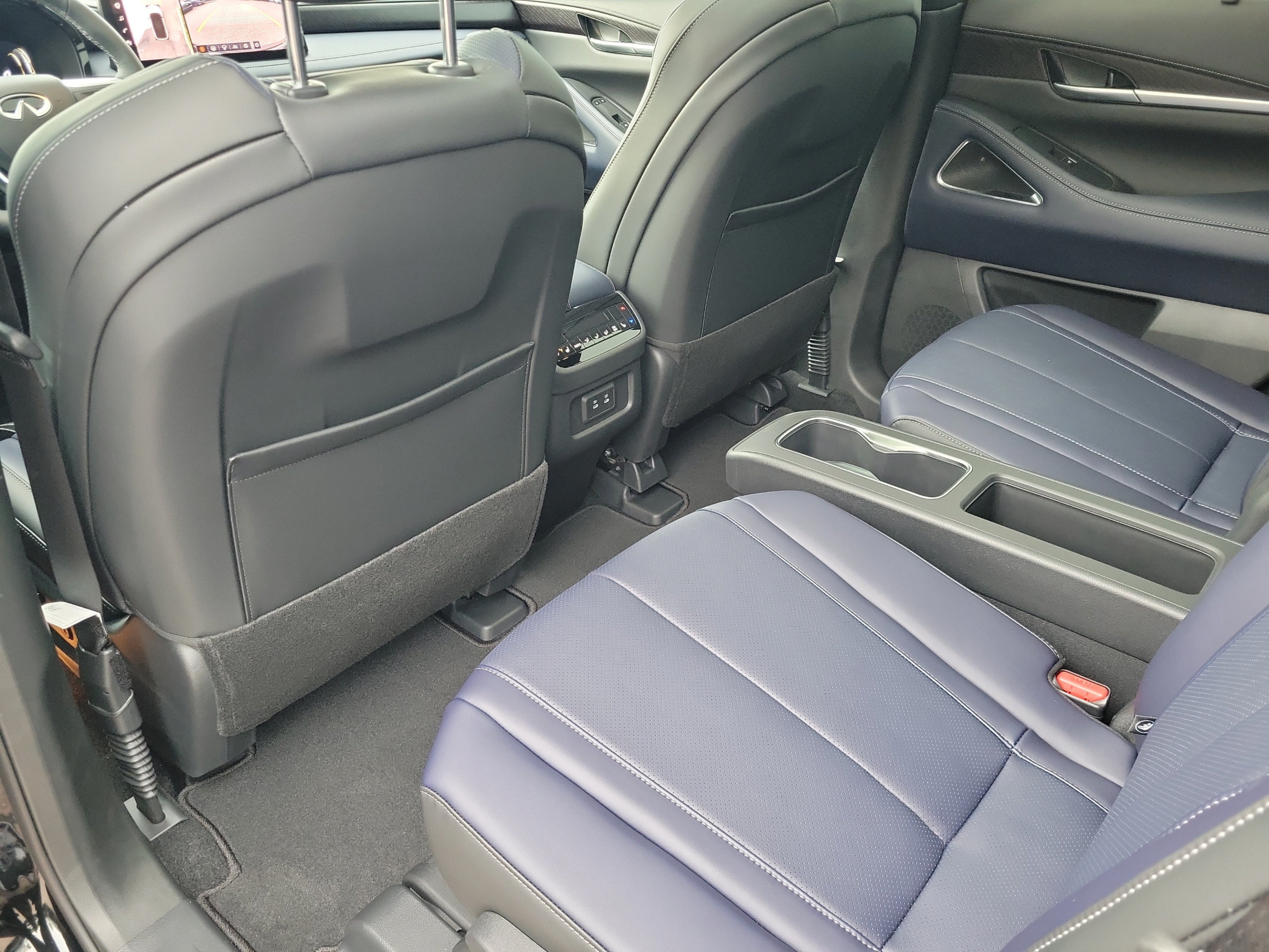New 2026 INFINITI QX60 Sport w/ Dark Cargo Package AWD/4WD image 23