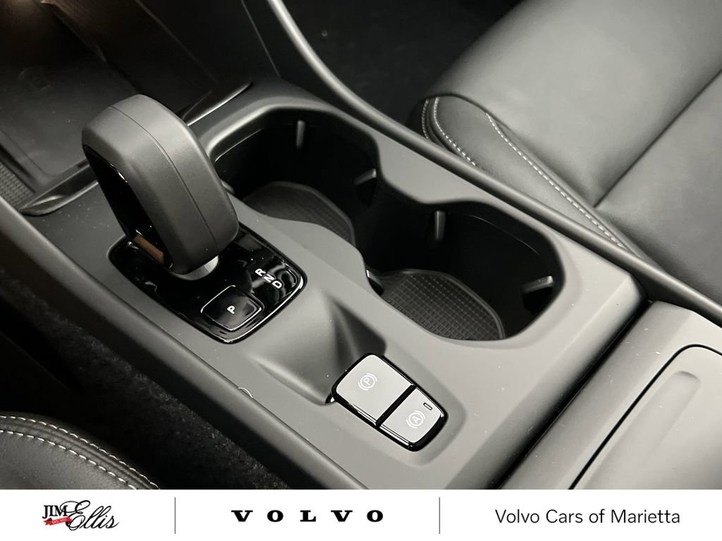 New 2026 Volvo XC40 B5 Core w/ Climate Package image 19