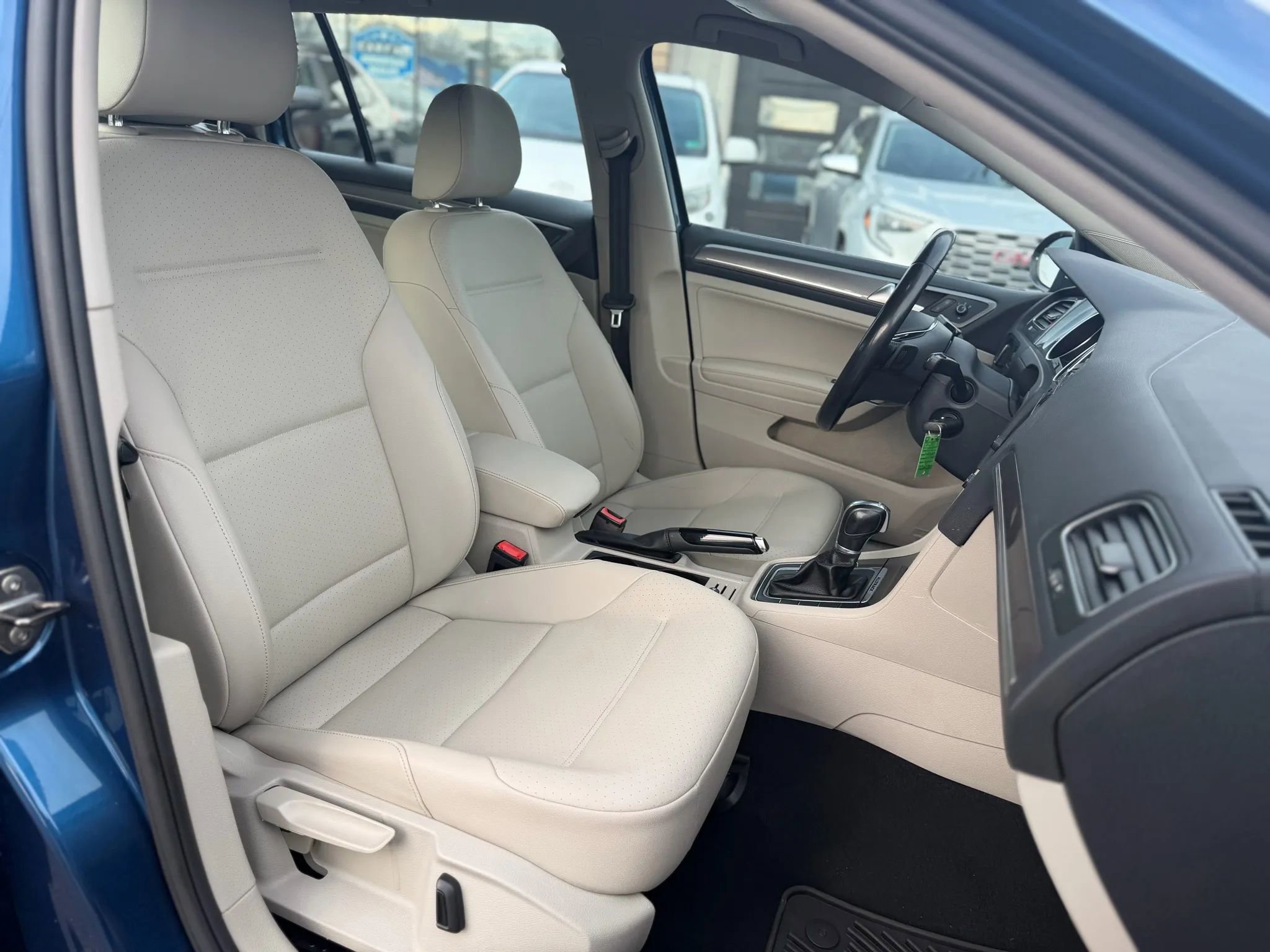 Used 2017 Volkswagen Golf Alltrack S AWD/4WD image 22