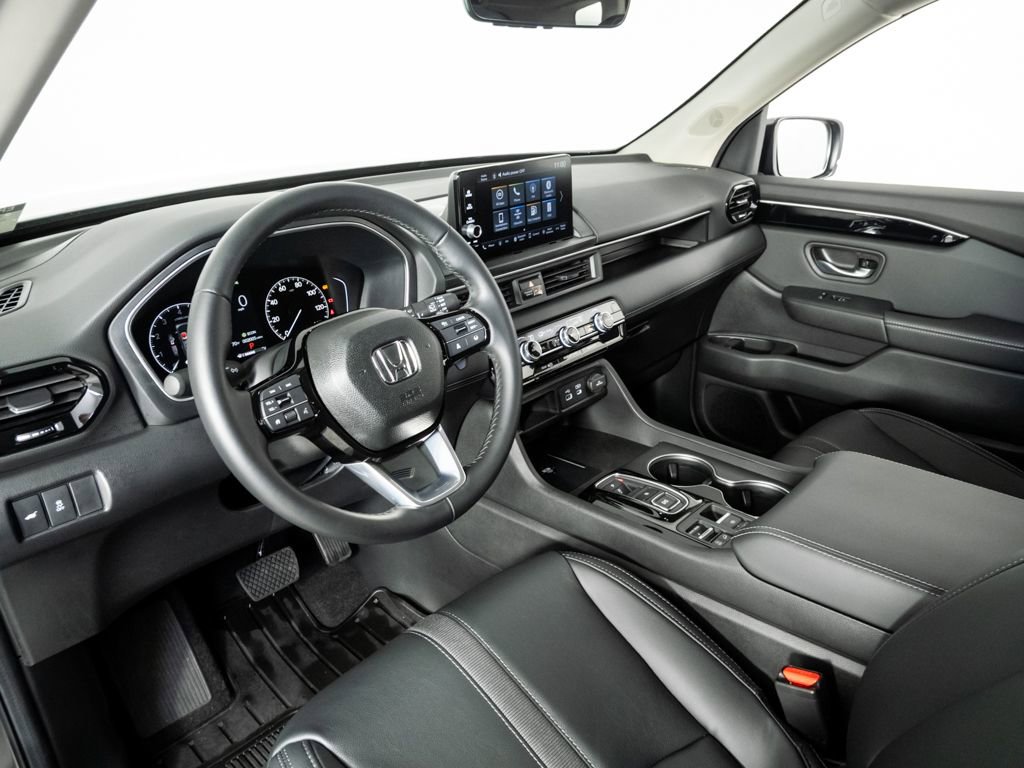 Used 2025 Honda Pilot EX-L image 4