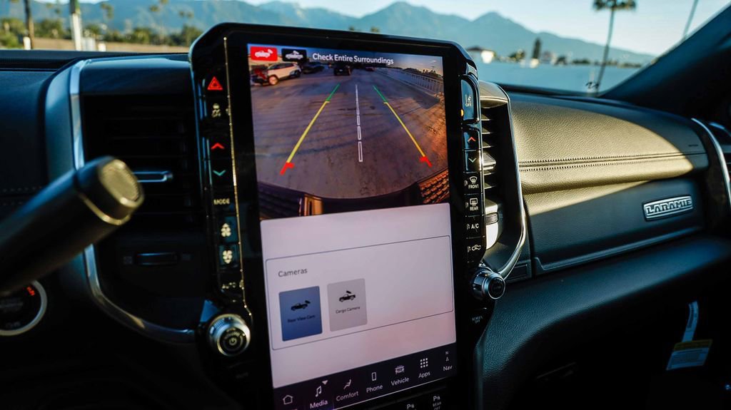 New 2026 RAM 2500 Laramie AWD/4WD image 29