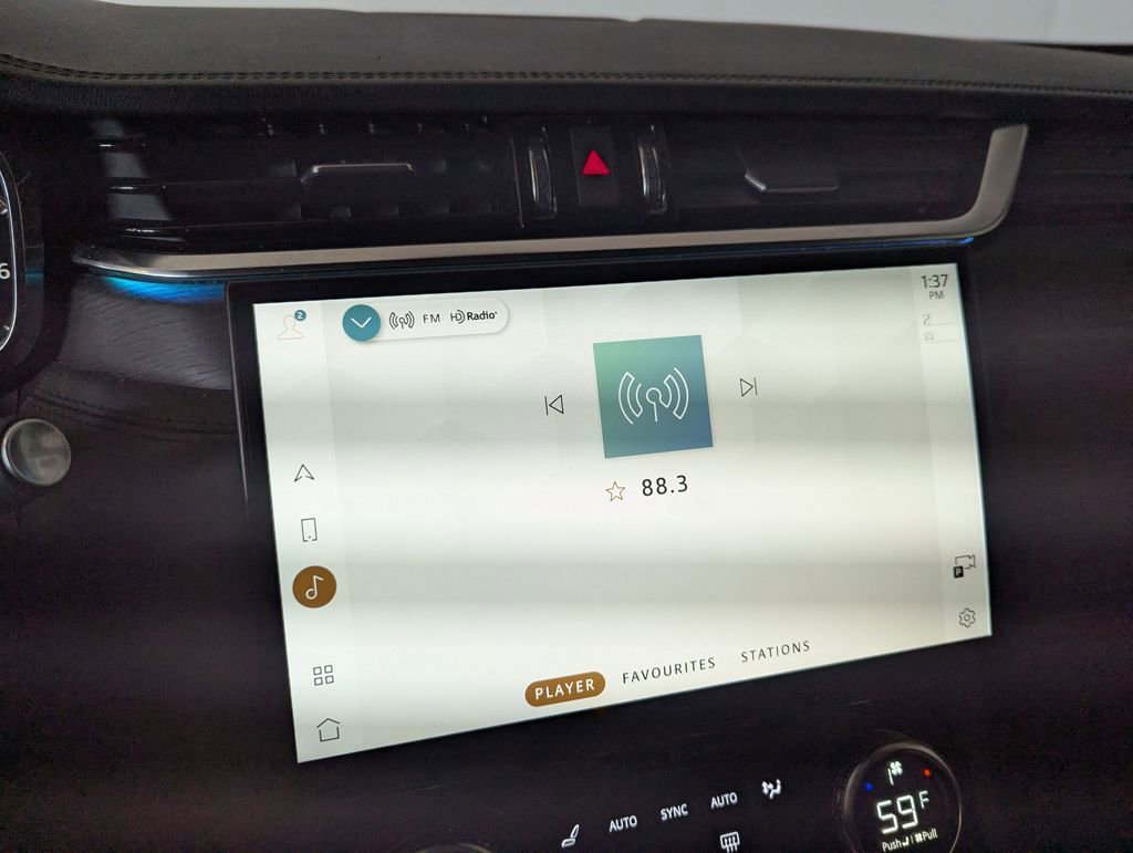 Used 2023 Jaguar F-PACE S image 44