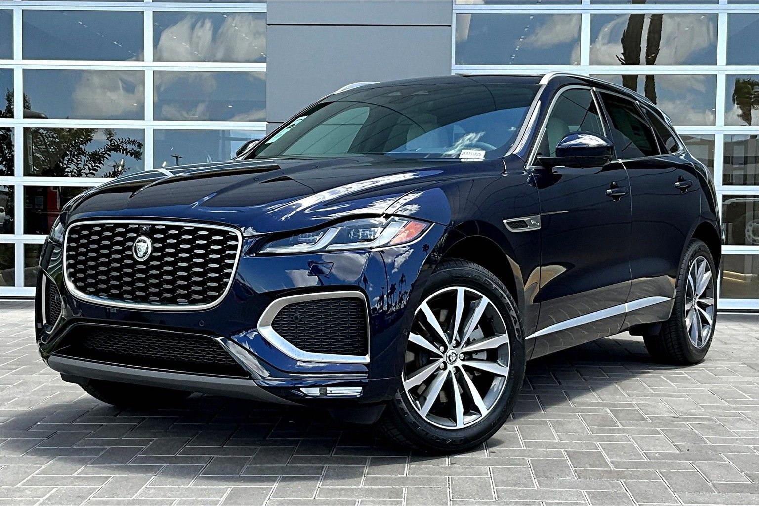 New 2026 Jaguar F-PACE R-Dynamic S image 1