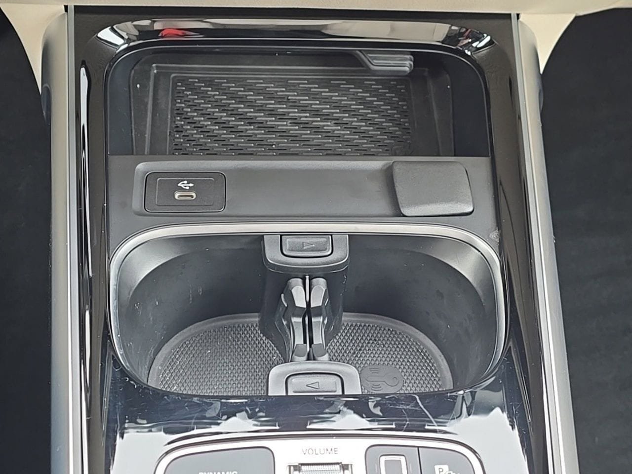 Used 2025 Mercedes-Benz GLB 250 4MATIC image 18