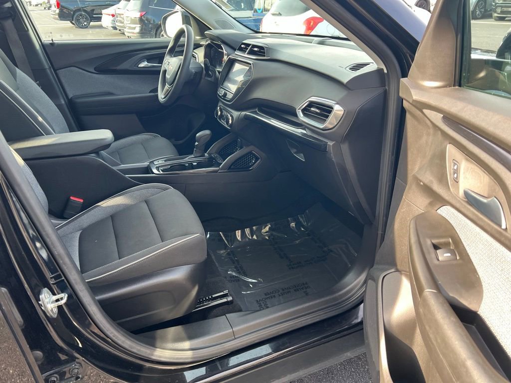 Used 2021 Chevrolet TrailBlazer LT w/ Convenience Package image 10