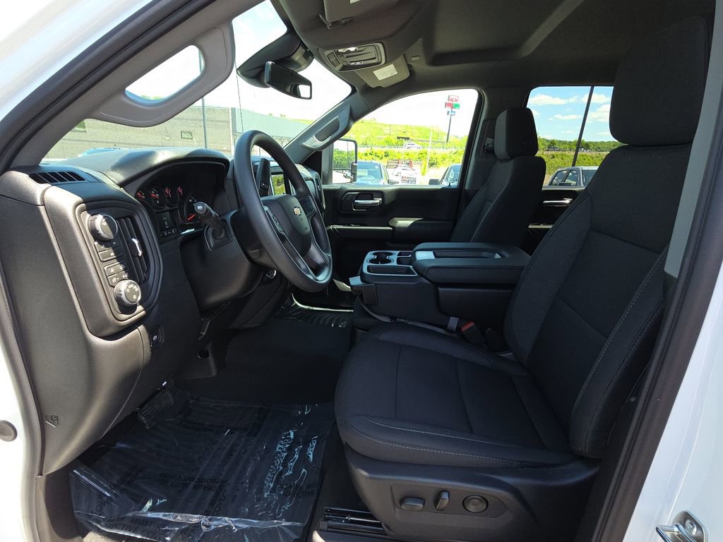 New 2026 Chevrolet Silverado 2500 Custom w/ Custom Value Package AWD/4WD image 16