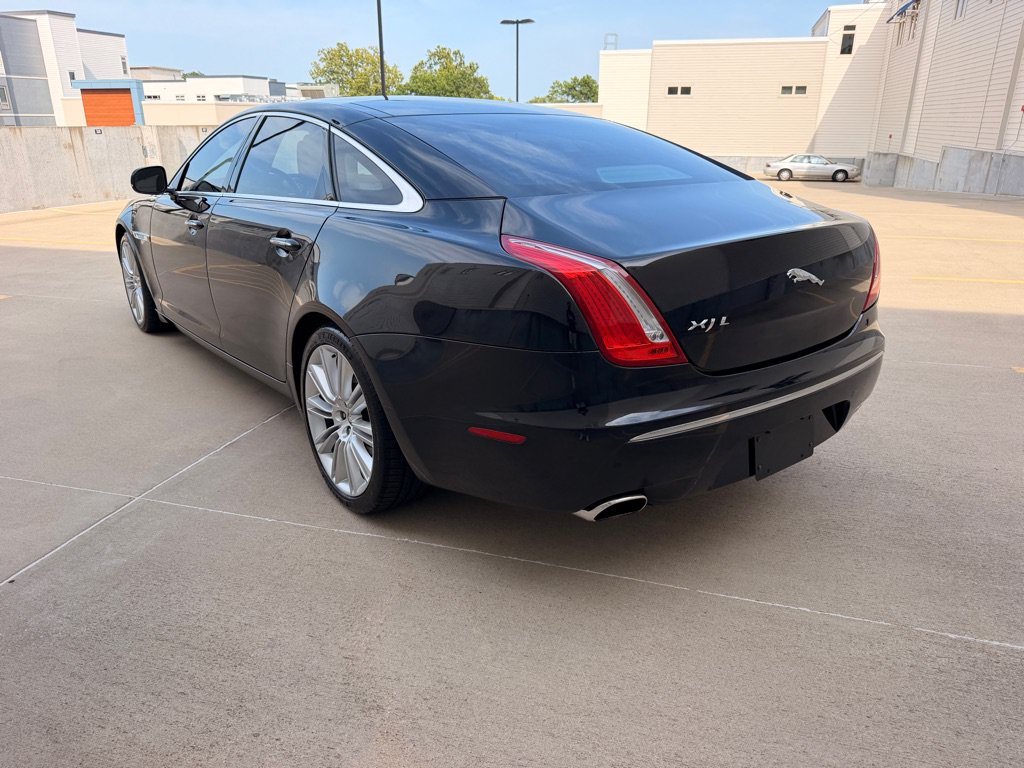 Used 2011 Jaguar XJ L RWD image 5